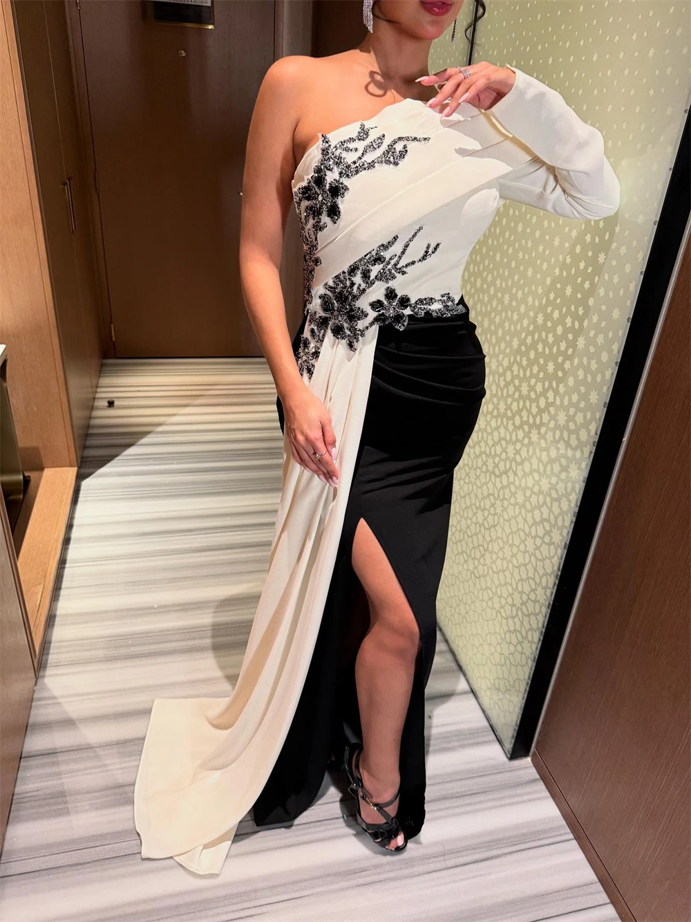 Customized Graceful One Shoulder Evening Dress and Exquisite Jersey Celebrity Gowns and Delicate Long Sleeves Party Dresses