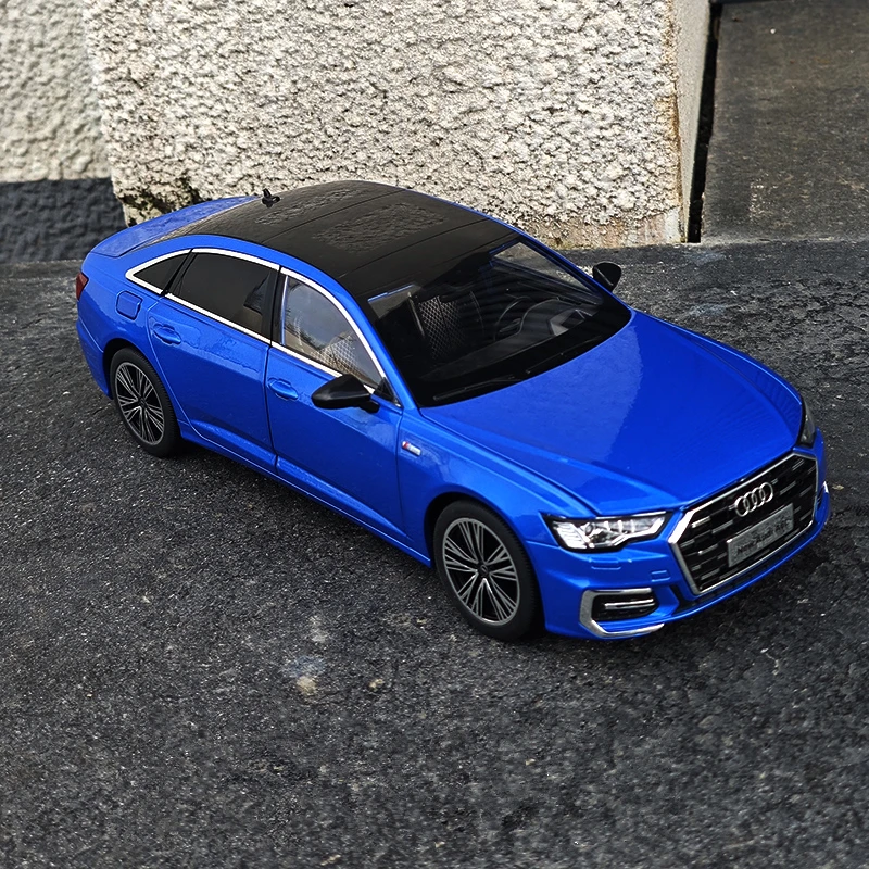 1:18 AUDI A6 Alloy Car Model Diecast & Toy Metal Vehicle Car Model Sound and Light High Simulation Collection Childrens Toy Gift