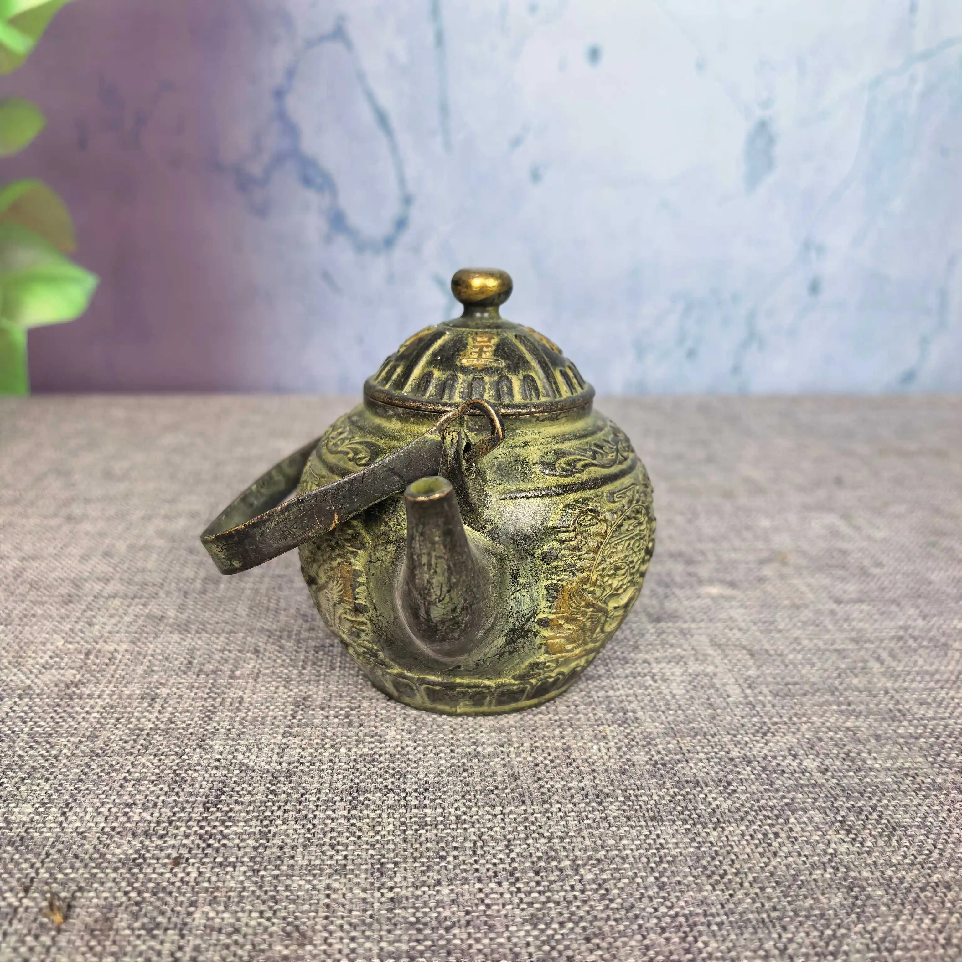 Old Brass Copper rust color Dragon and Phoenix Pattern kettle teapot Handheld pot screen Study desktop Amass wealth Ornaments