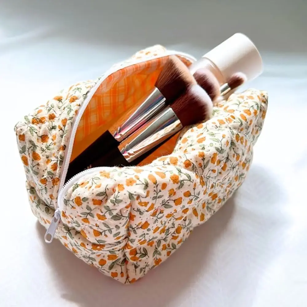 Storage Organizer Floral Puffy Quilted Makeup Bag Flower Printed Cosmetic Pouch Large Travel Cosmetic Bag Makeup Accessory