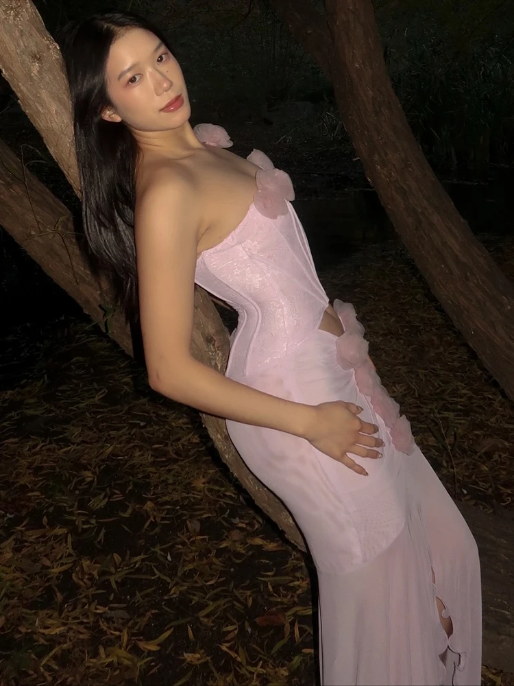 Luxuriöses Korsett-Abendkleid mit Blumenapplikationen – trägerloses Meerjungfrauenkleid mit Ausschnitten, elegantes Kleid mit langer Schleppe für Partys und Bühnen