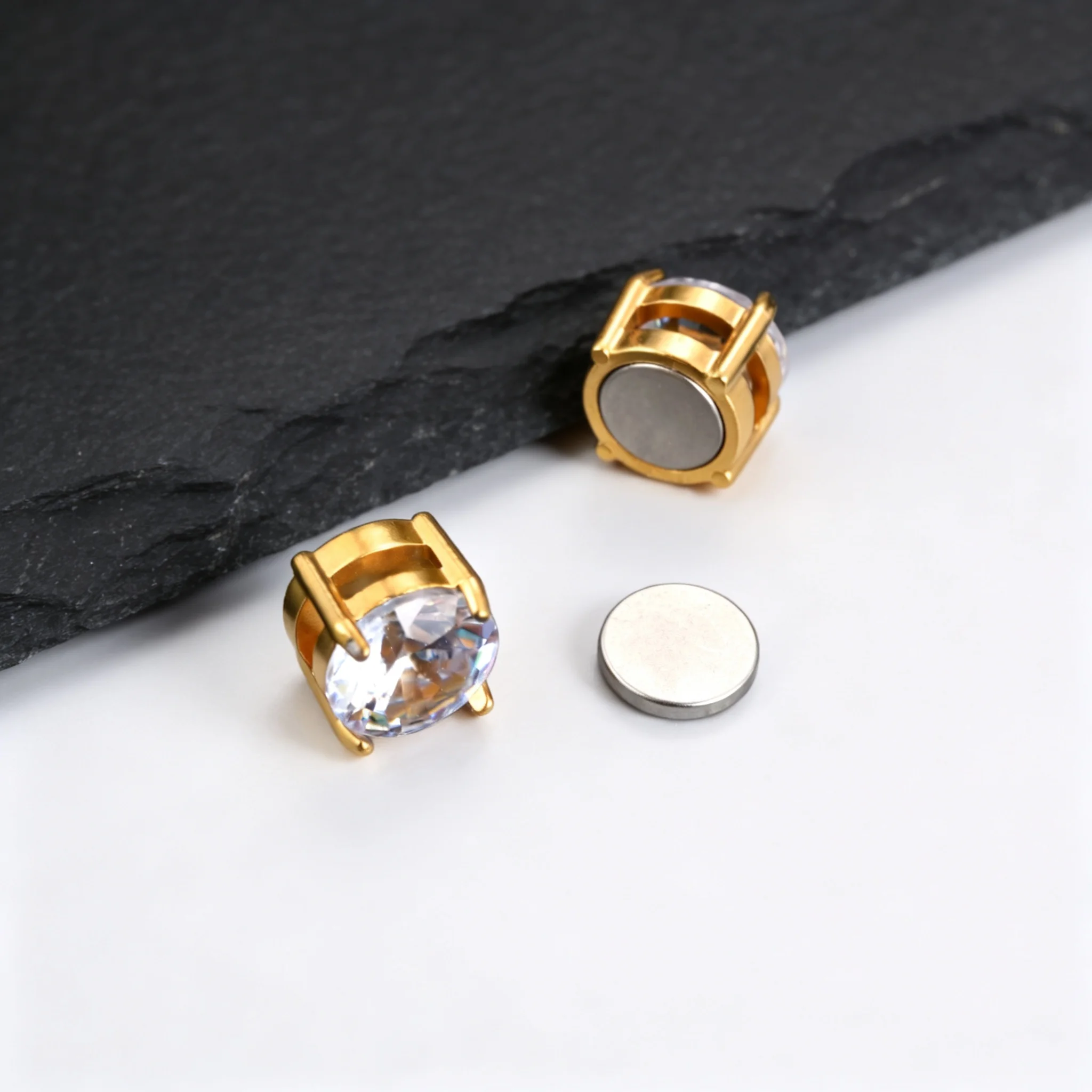 Hip-Hop Zirkon Magnetische Clip-Ohrringe für Männer und Frauen, Antiallergischer Edelstahl Nicht-Durchstechender Ohrclip, Lässiger Unisex-Schmuck – Detail 4