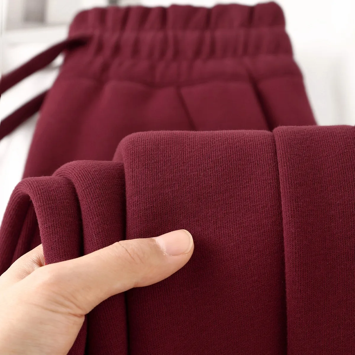 

Винно-красные женские брюки-бананы свободного кроя, прямые, утолщенные, спортивные, с широкими штанинами, молодежные, с высокой талией