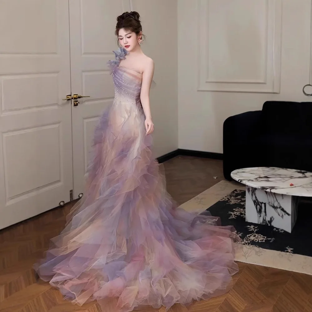 فساتين حفلة موسيقية ملونة بكتف واحد من التل واللؤلؤ وطيات رسمية للحفلات المسائية للنساء مناسبة خاصة فستان كوكتيل