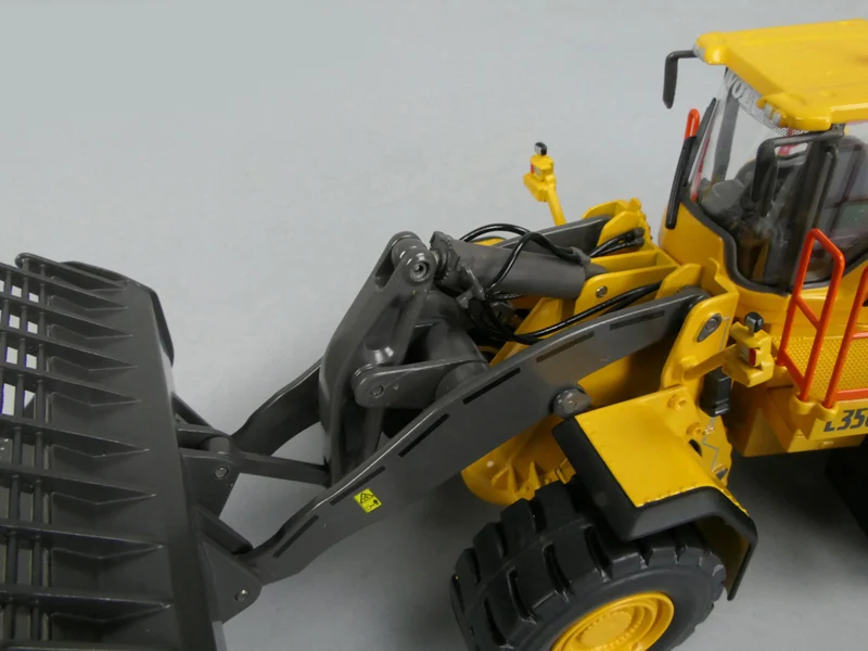 1:50 scale L350H Wheel Loader Alloy Engineering Vehicle Model Gifts Souvenir Toys