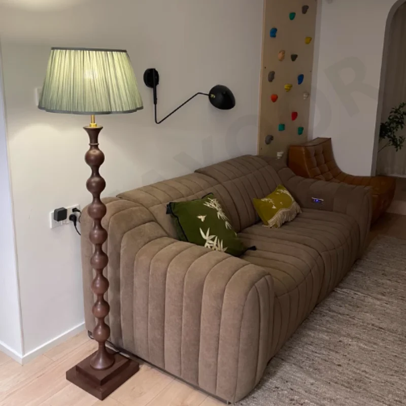 LED Luxury European Floor Lamp Retro Living Room Sofa High-End Feeling Medieval Wabi Sabi Style Vertical Decorative Lighting