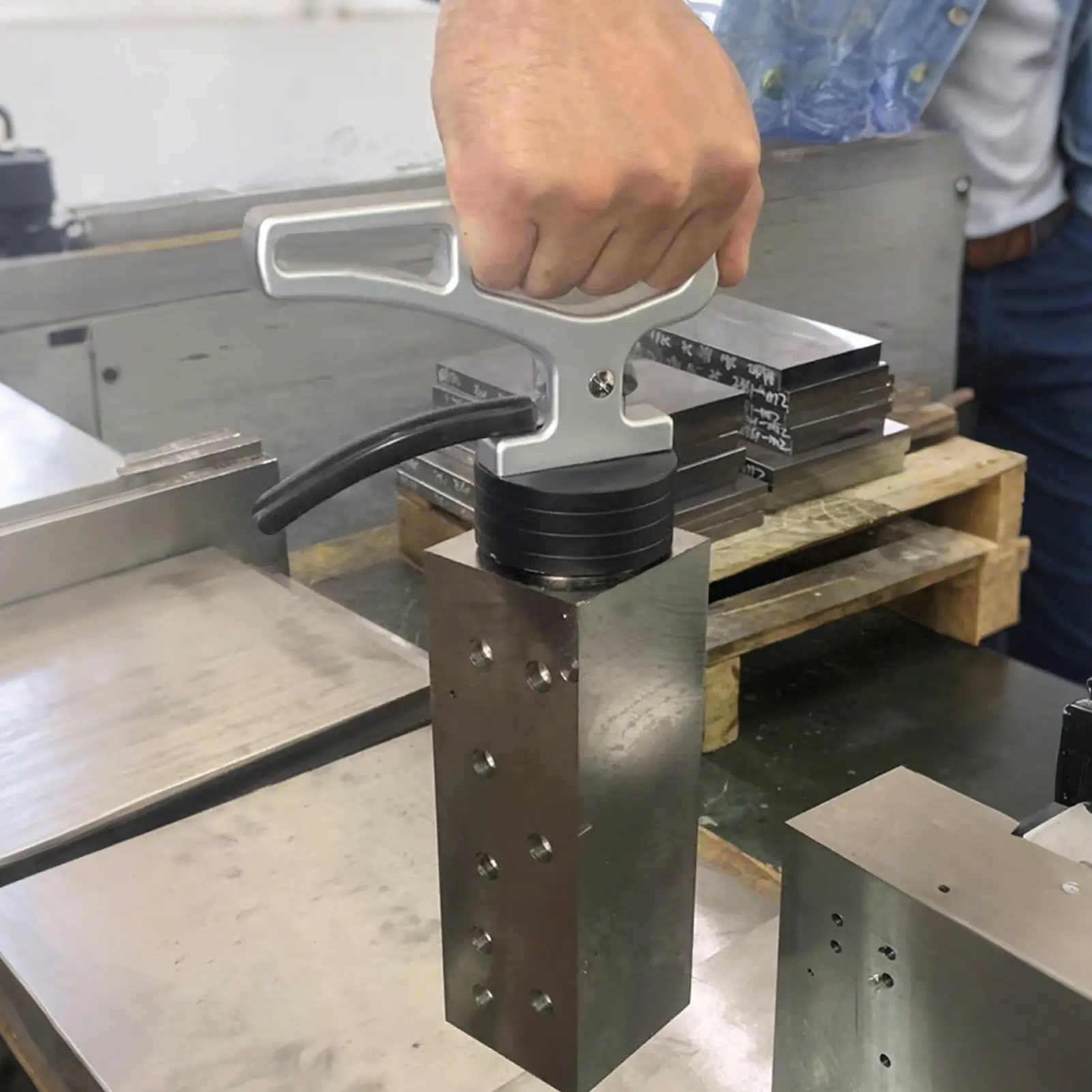 Maniglia di sollevamento magnetica Maniglia di raccolta magnetica per carichi pesanti Ventosa Pickup Sollevatore manuale Strumento di movimentazione di sollevamento magnetico