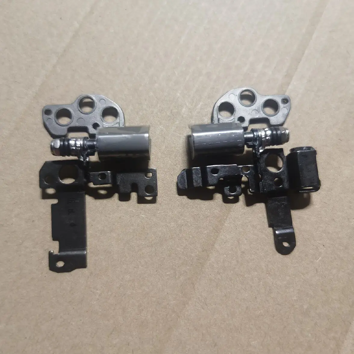 

Brand new original FOR Lenovo K22 K22-80 screen shaft, rotating shaft, Zhaoyang K32-80 screen shaft, guaranteed for 8 months
