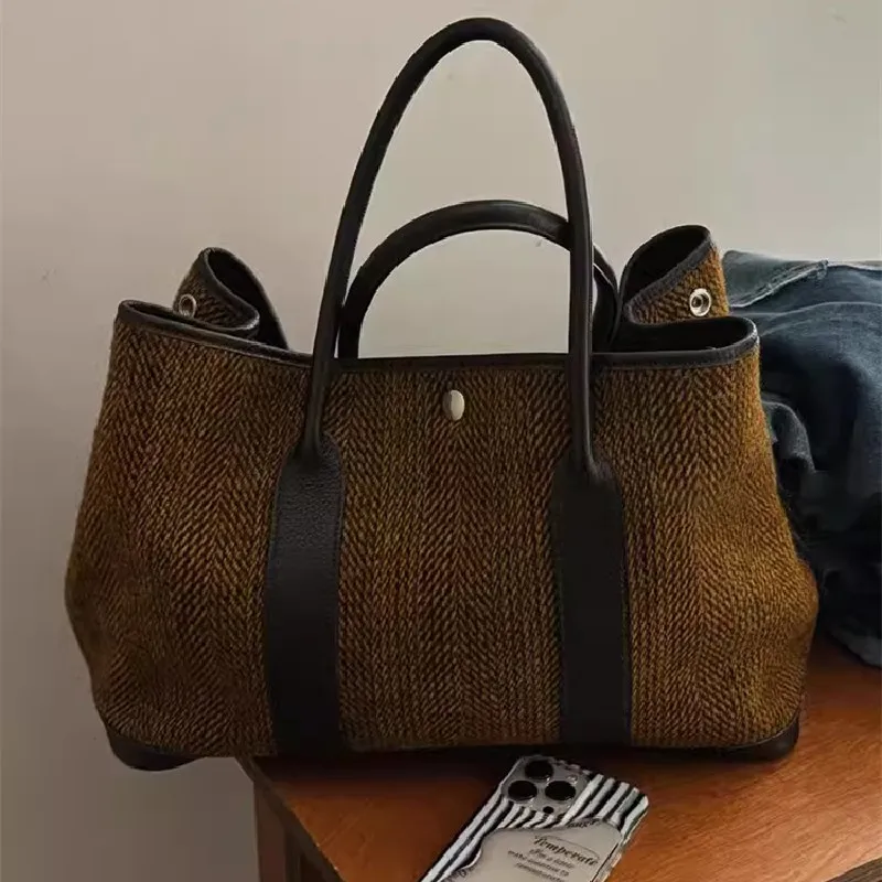 Fashion New Woven Fashion Casual Tote Bag 2024 Summer Commuter Shoulder Personalized Large Capacity Women's Bag