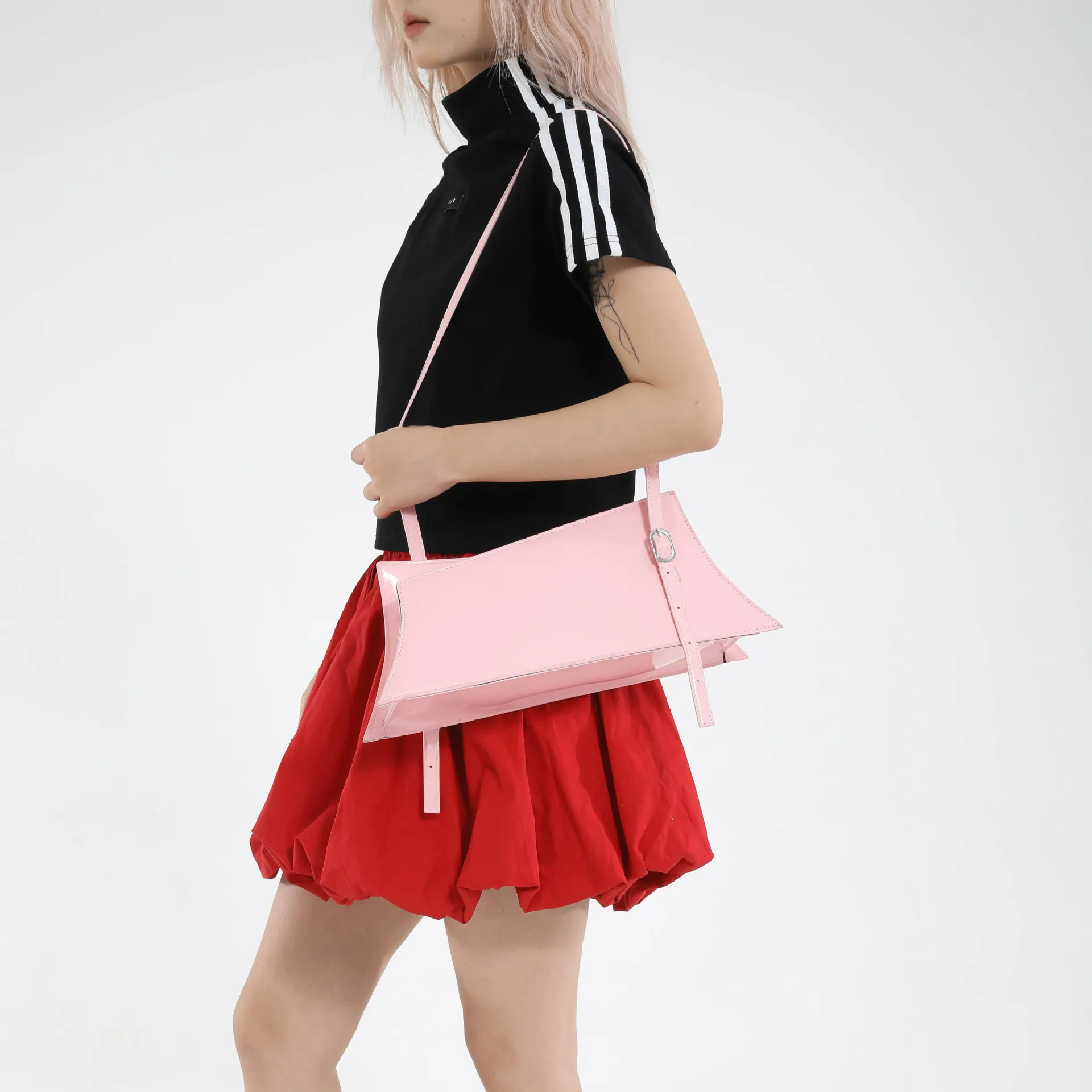 

2025 Новая плиссированная юбка, квадратная сумка через плечо, сумка через плечо премиум-класса, для женщин, универсальная