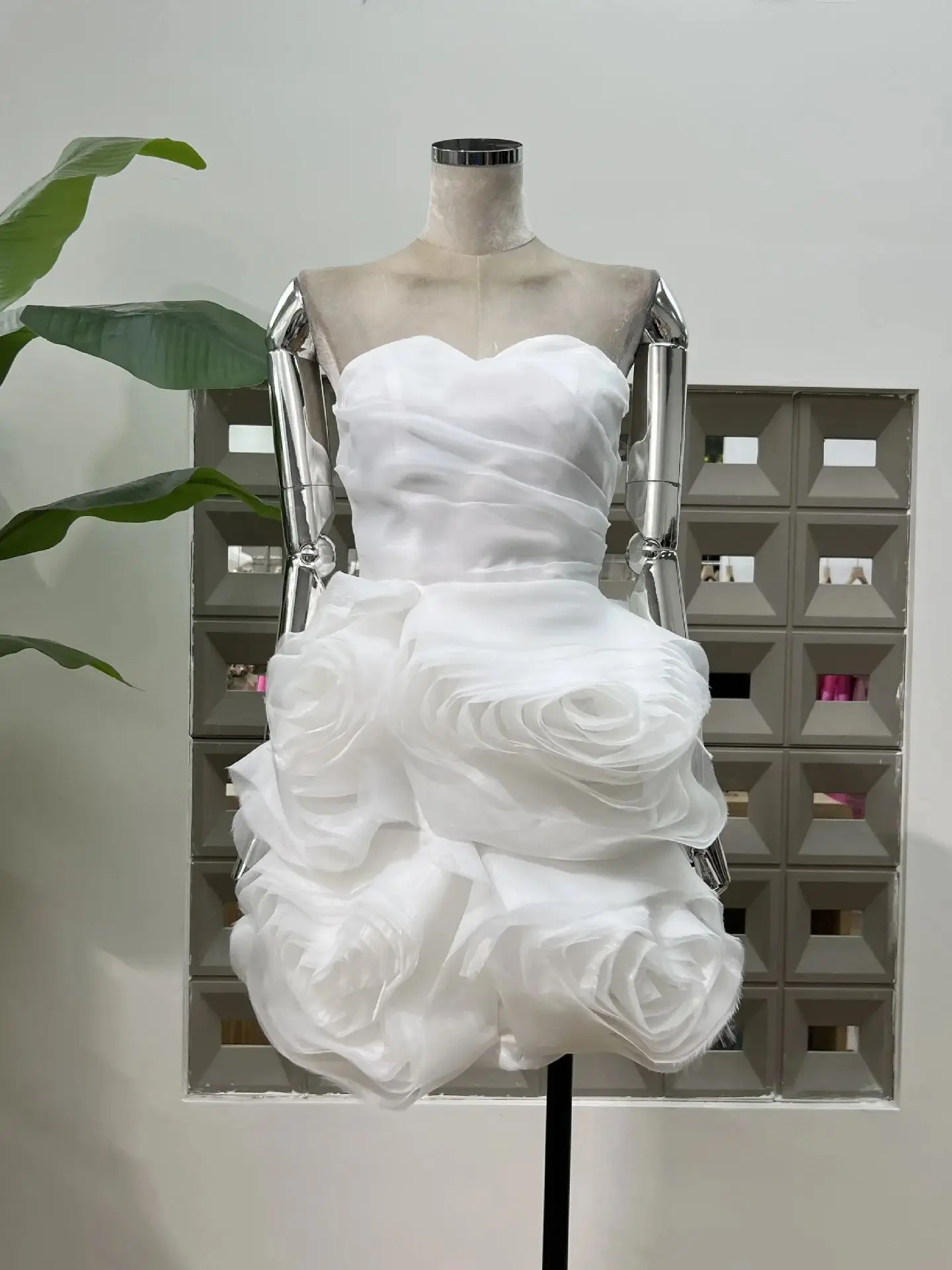 Sommer Neue Ankunft 3D Floral Rüschen Lavendel frauen Mini Kleider Trägerlosen Korsett Abendkleid Kurze Prom Party Formale Kleid