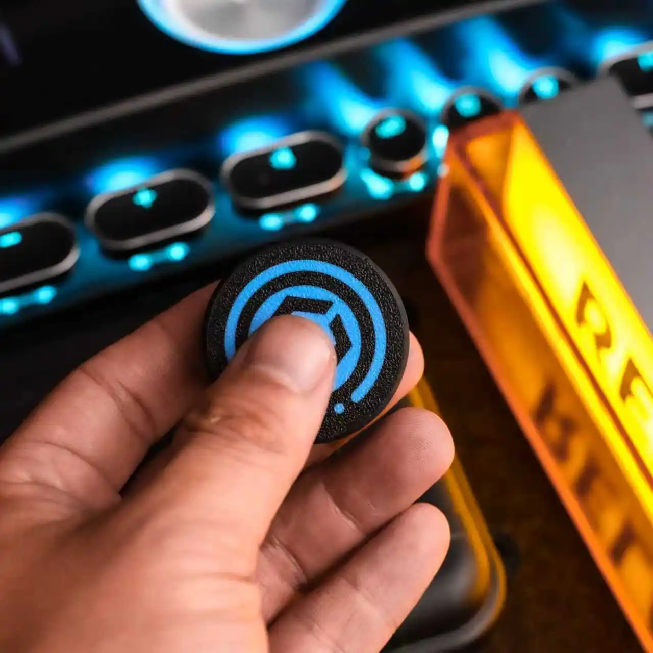 เหรียญหมุน GOFIT EDC Mechanical Dingding Coin 2.0 ของเล่นคลายเครียดแบบกดหมุน 3 มิติ ผลิตด้วยเทคโนโลยีการพิมพ์ 3 มิติ