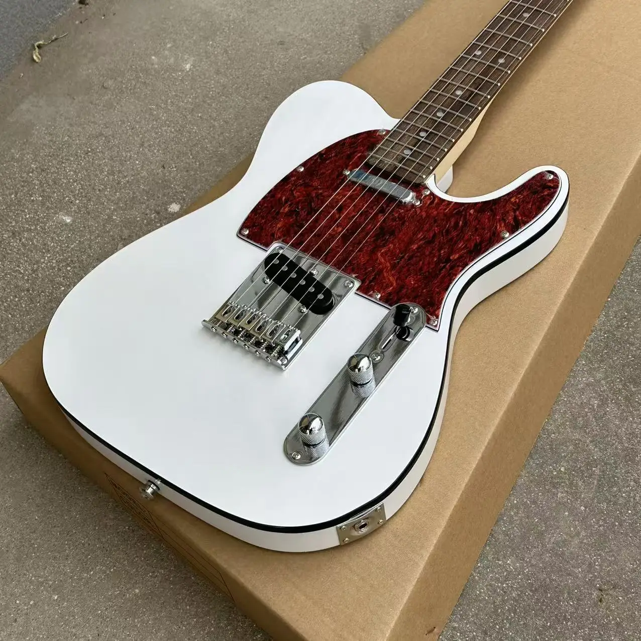 NEW White TL guitar, red pearl guard, maple fingerboard, Black binding view 4