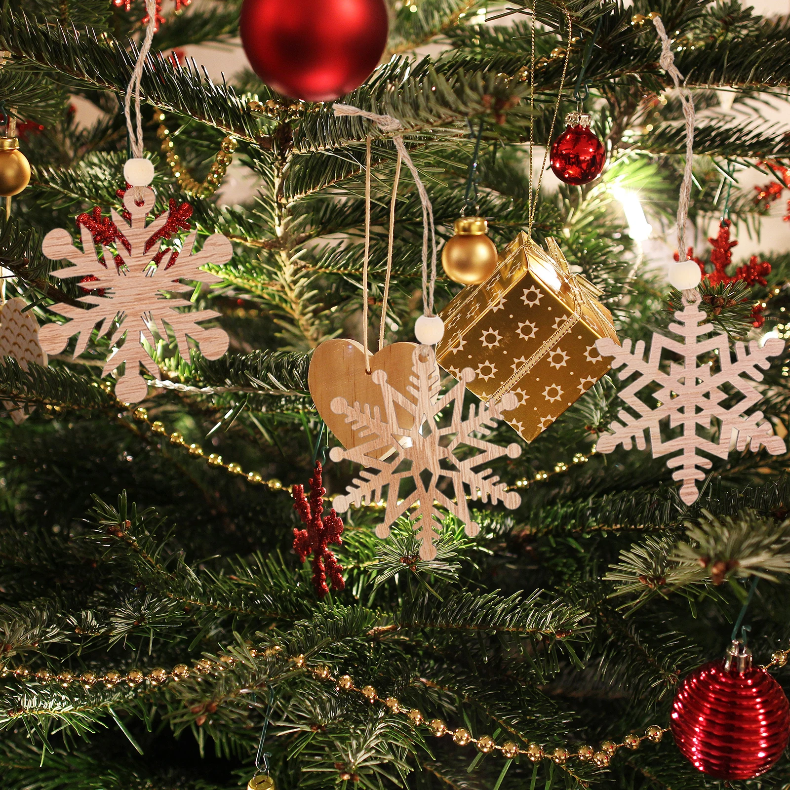 

6 Pcs Christmas Snowflake Pendant Small Ornaments Hanging Snowflakes Decor Wood Craft for Crafts