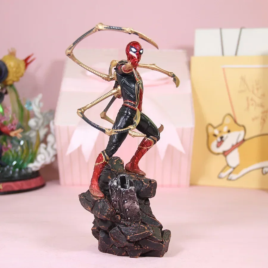 1/10 Scale 23cm superhero Battle Diorama Iron Spider man Statue Spiderman Figure PVC Collection Model Toy