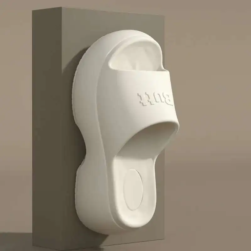 여성을위한 두꺼운 밑창 슬리퍼 봄과 여름 2025 야외 착용 슬리퍼를위한 새로운 안티 슬립 비치 스폰지 바닥 샌들