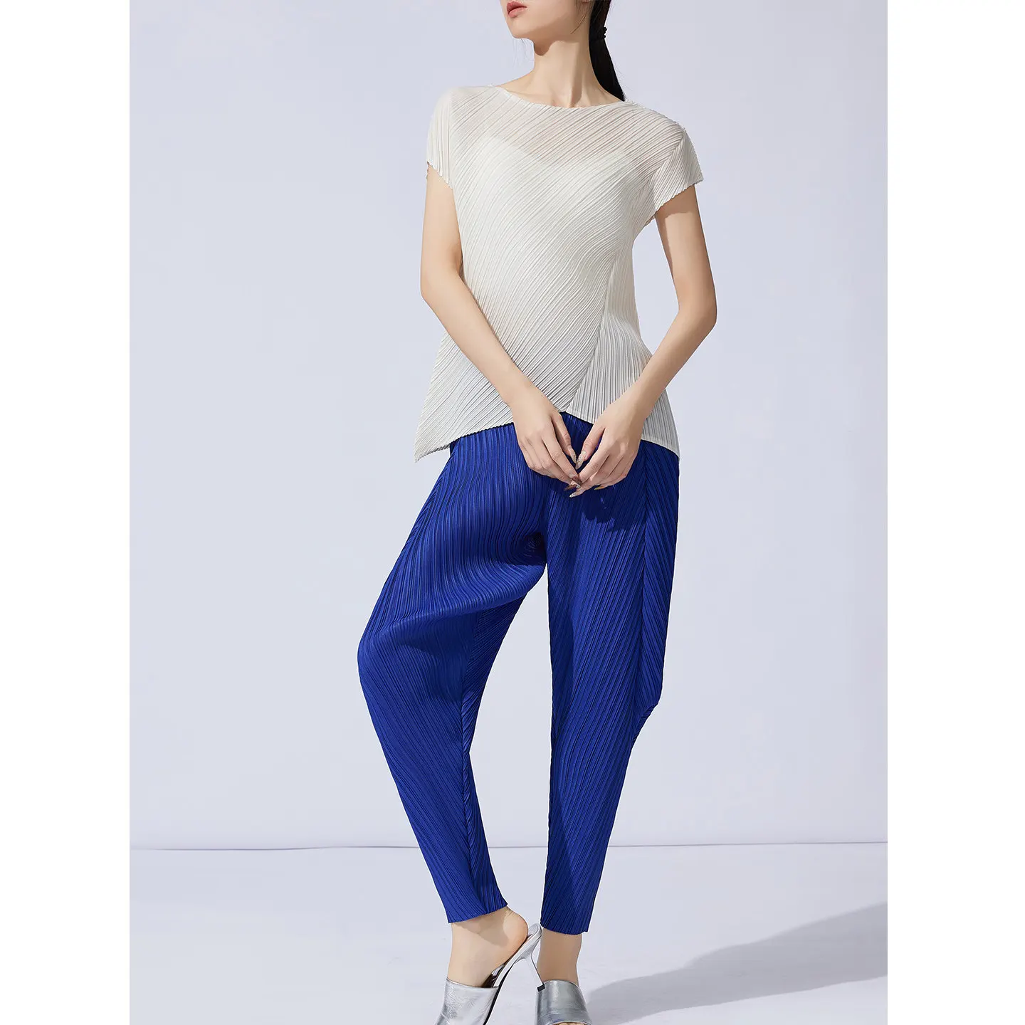 

Miyake Fold 2026 New Fashion Set Women's Summer Bag Sleeve Top Small Leg Pants Show Thin and Versatile Style Two Piece Set Pleat