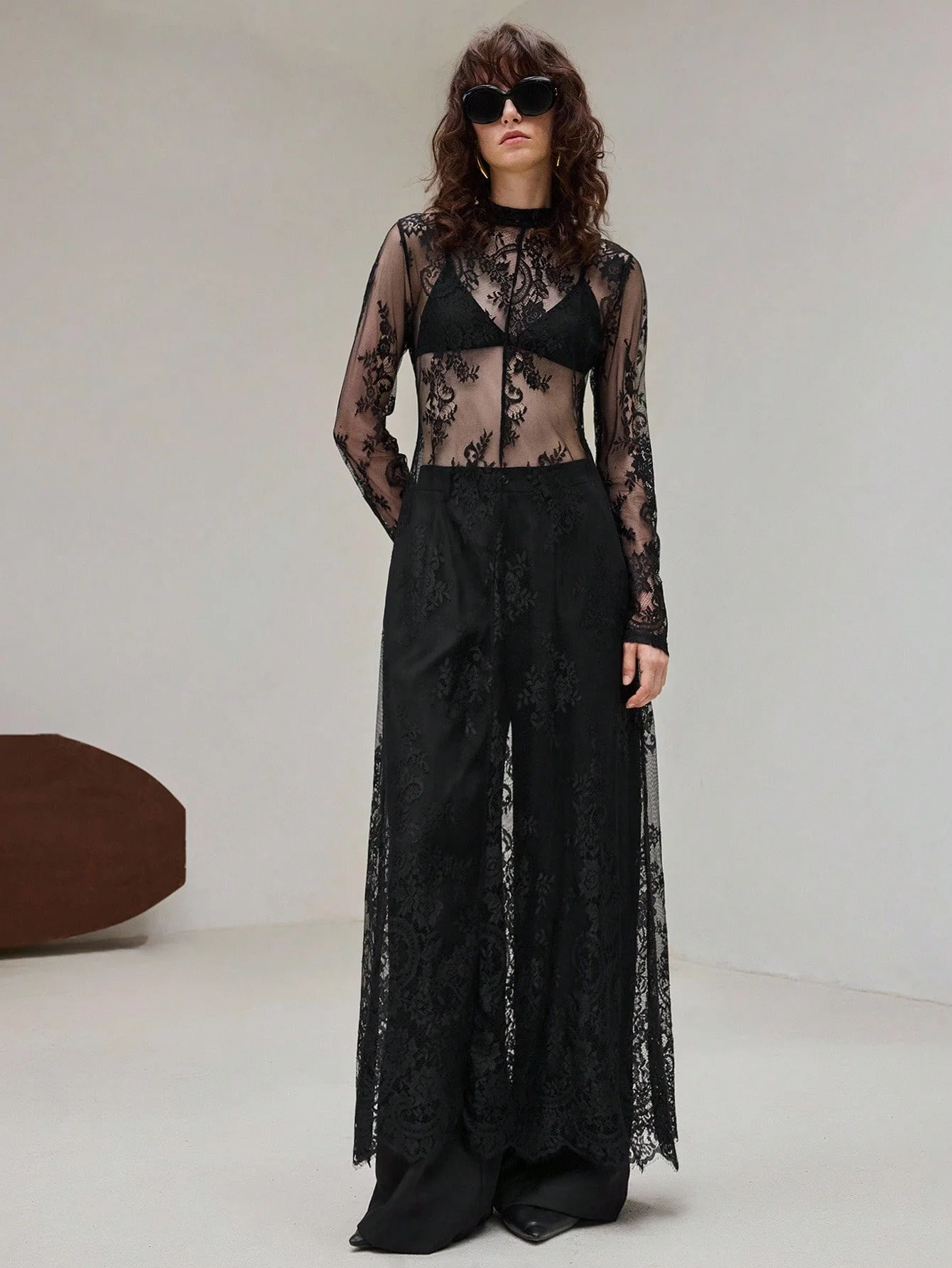 Lash lace-trimmed waist-cinching maxi dress, see-through, sensual lace trim, sophisticated, retro-style nightgown/dress with lac