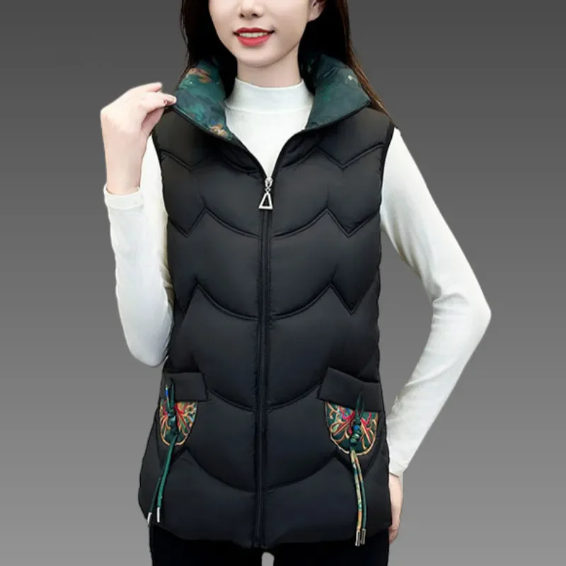 

2025 Autumn Winter Chic National Vest Jacket Women Chinese Style Waistcoat Fashion Loose Thick Short Embroidered Warm Vests