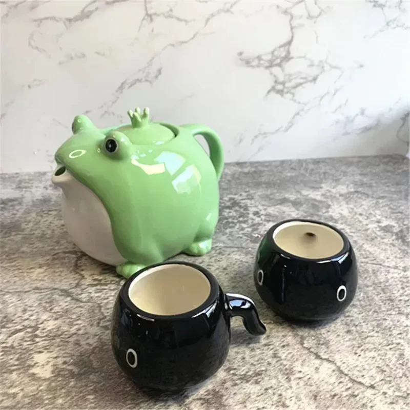 Green Frog Black Tadpole Shaped Creative Porcelain Cute Ceramic Teapot and 2 Tea Cups Sets Kids Japanese Style Teawear Set