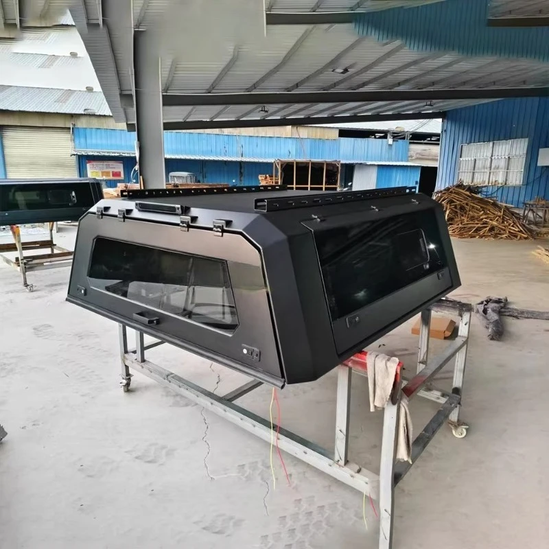 Customized 4x4 Waterproof Expanded Modern Hard Canopy for Pickup Bed with 4 Person Capacity
