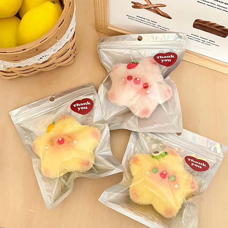 Lindo llavero de juguete de peluche de estrella rubor, mochila chirriante, adorno colgante de peluche