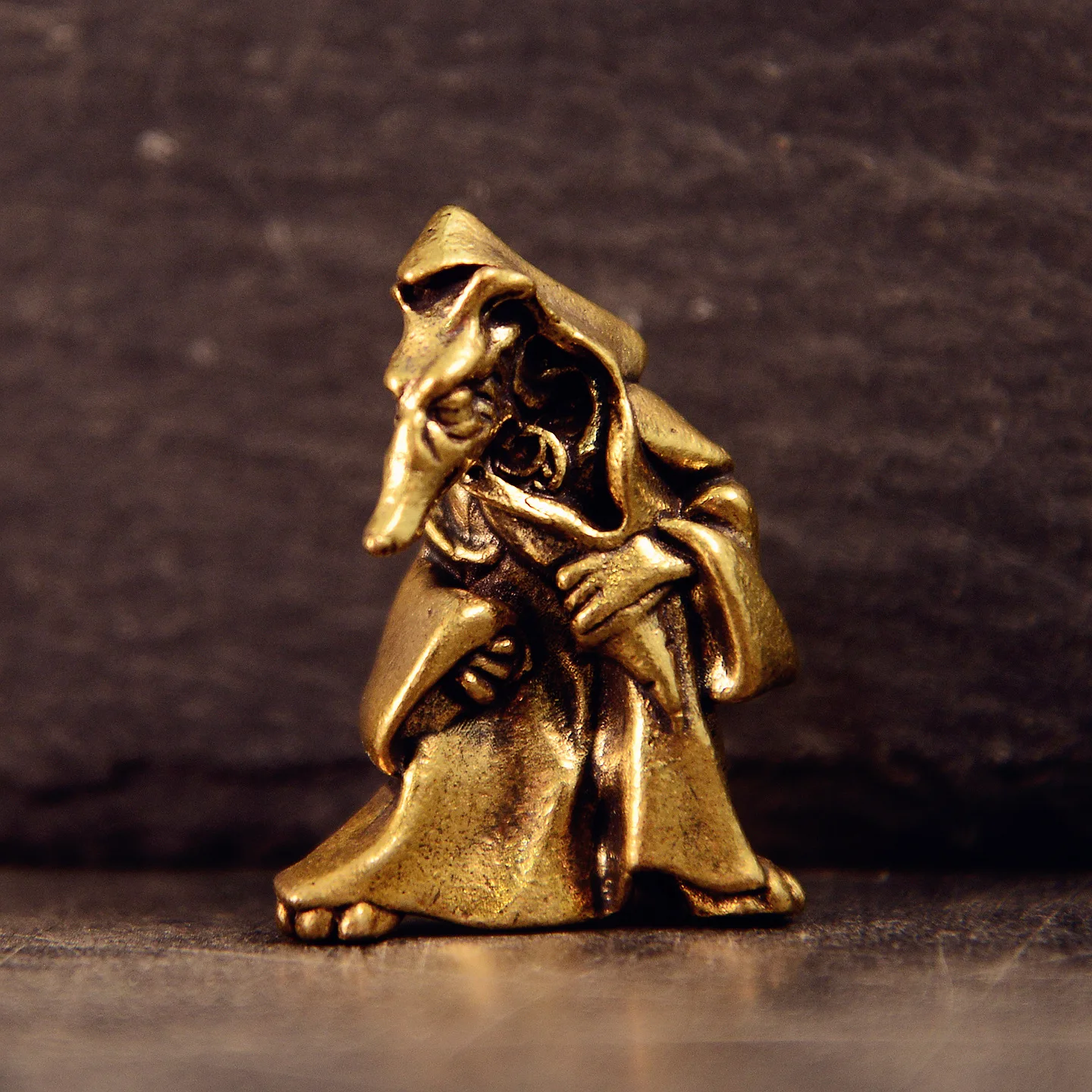 Cloak Werewolf Small Statue Brass Figurines Miniatures Retro Micro Landscape Desktop Ornament Home Decoration Crafts Accessory