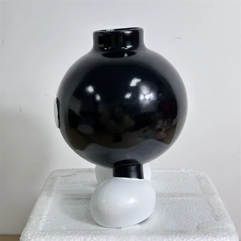 彫刻 リビングルーム装飾 テレビキャビネット ホームデコレーション クリエイティブ漫画 ブラックミッキー 花瓶 オフィスデスクトップモデル ギフト