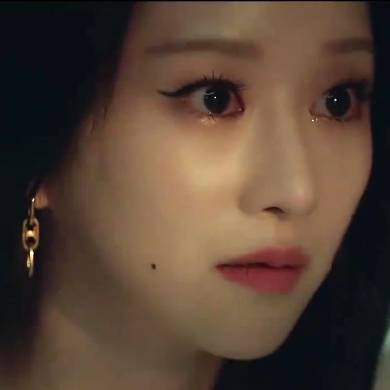 Thumbnail 2 - #28 Dangle Chain Earrings Comparison Guide