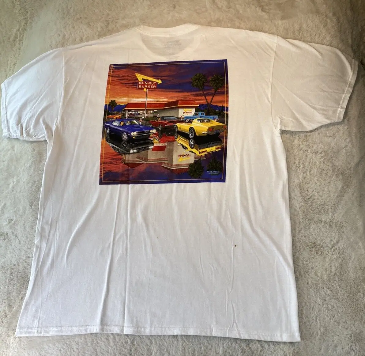 In-N-Out Burger T Shirt XL 2015 California Hot Rod Cars Mike Rider Art