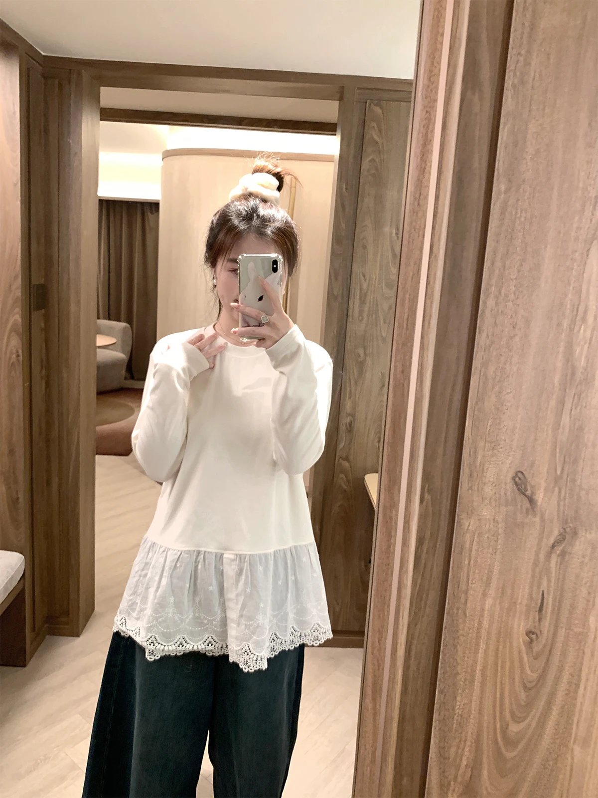 

Теплая белая футболка с длинным рукавом и кружевной отделкой в корейском стиле для повседневной носки, модель Pear ape Ci Walk Daily High