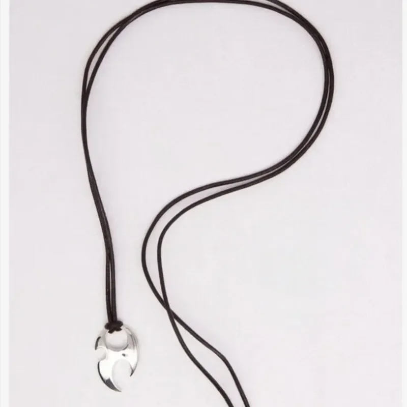 boucles-d'oreilles-flamme-cyberpunk-pour-hommes-et-femmes-style-hip-hop-bijoux-de-personnalite-sombre-collier-polyvalent-style-vent-froid