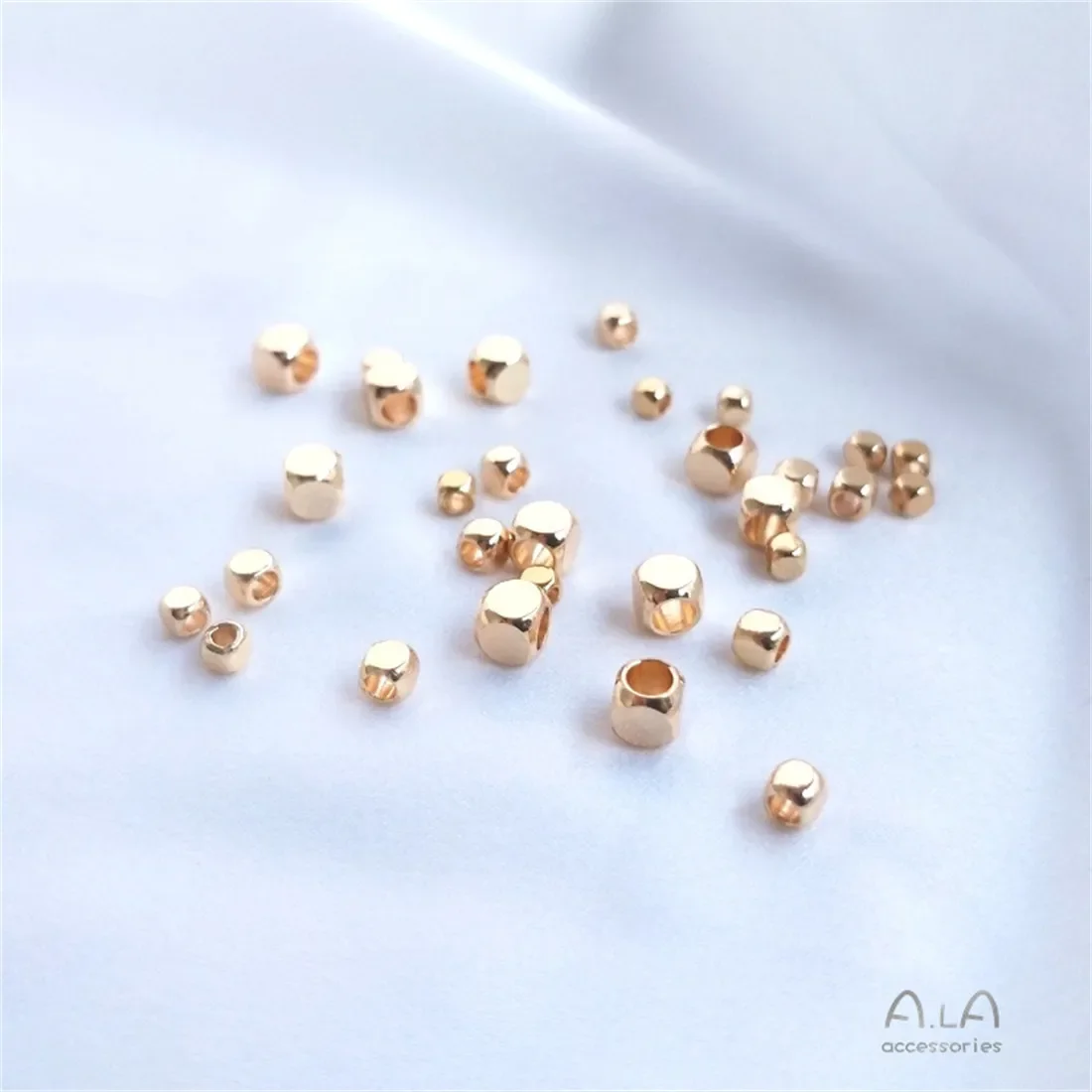 

14K Bag of Gold Small Square Beads Separated Dice Beads Handmade Diy String Jewelry Bracelet Earrings Accessories C226