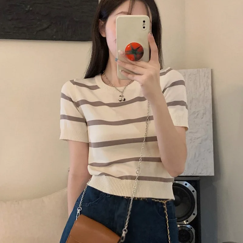 Vintage Stripe Knitted T-Shirt Women\'s Spring Summer Fashion All-matched O- Neck Short Sleeve Slim Short Shirt Tops