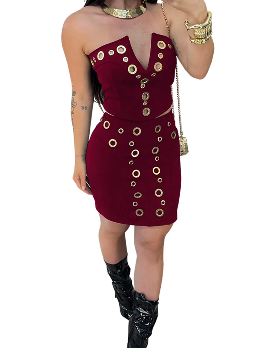 

Комплект из 2 предметов: топ-бандо без бретелек с вырезами и облегающая юбка с высокой талией