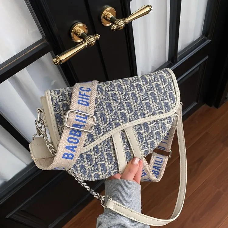 

Luxury Elegant Diaper Bag For Women Designer Crossbody Bag Minimalist Vintage Tote Leather Textured Original Retro Look