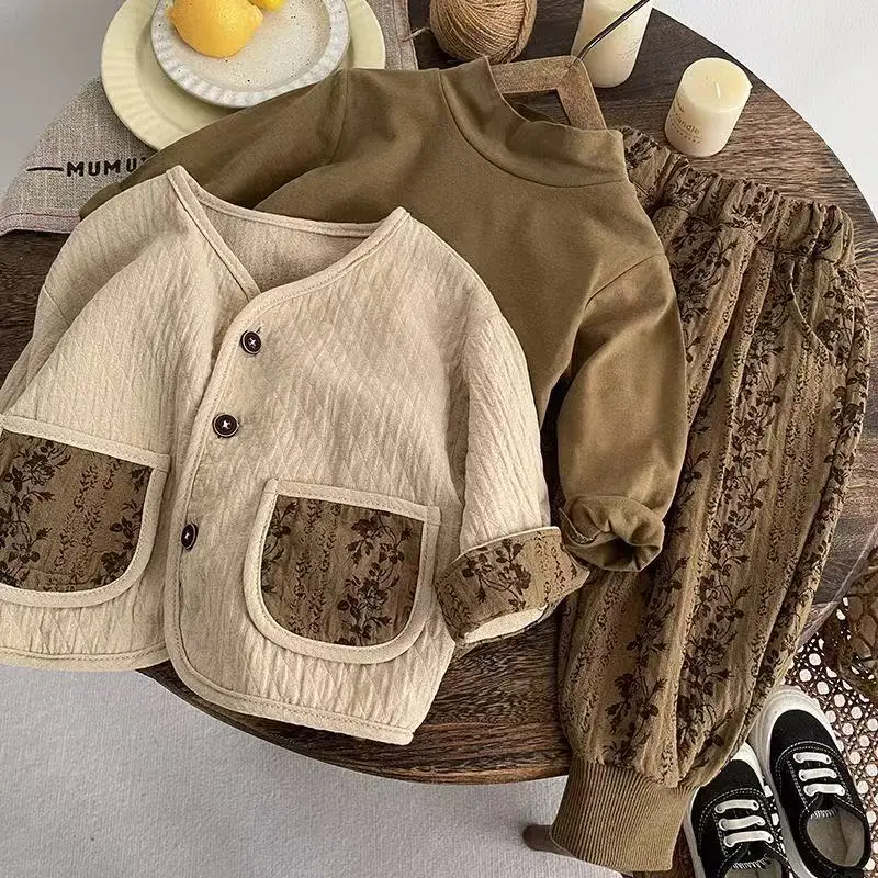

Children's Spring and Autumn Set 2025 Fashionable New Boys' Retro Casual Coat+T-shirt+Pants 3-Piece Set 80-120CM Kids Outfits