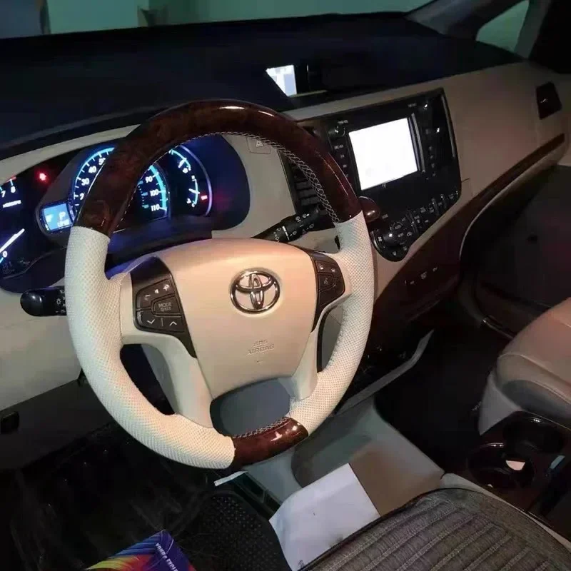 DIY Ręczne szycie warkocza Pokrowiec na kierownicę samochodową do Toyoty Old Sienna 2011 Specjalna imitacja skóry brzoskwini Akcesoria samochodowe