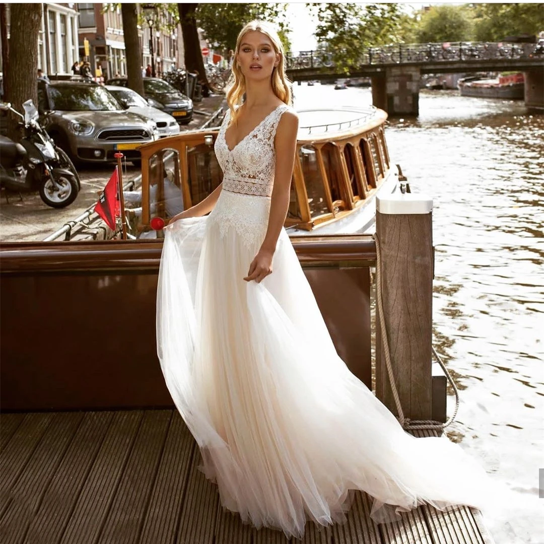 

A-line V-neck Bohemian Wedding Dress Backless Bridal Wedding Trailing Dress for Wedding