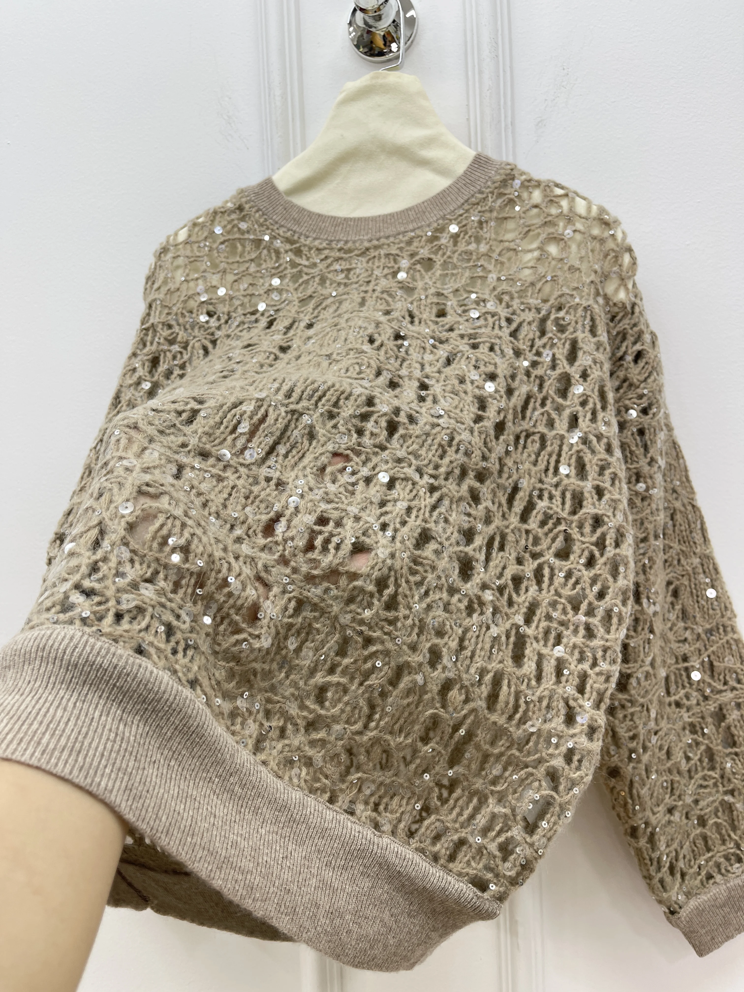 Autumn And Winter Heavy Hollow Sequined Wool Brushed Sweater Women'S Retro Long-Sleeved Blouse Women