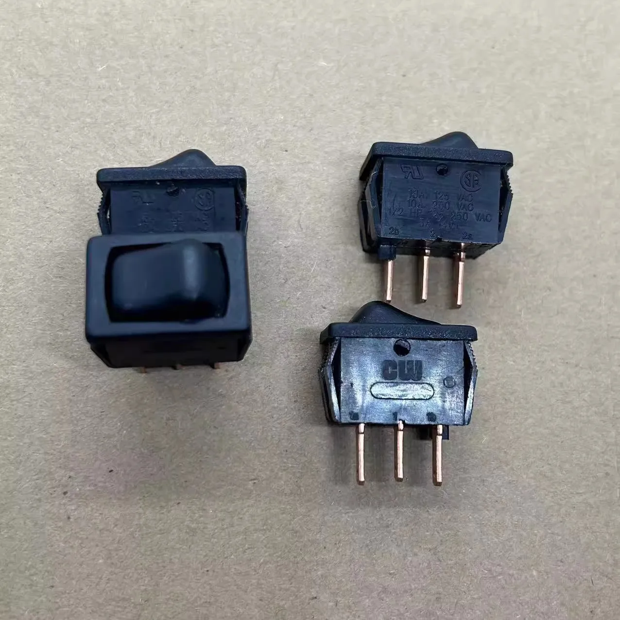 1~5pcs/lot Boat-shaped switch small lift plate 15*21 power switch 3-pin three-position boat-shaped switch 13A 125V 10A