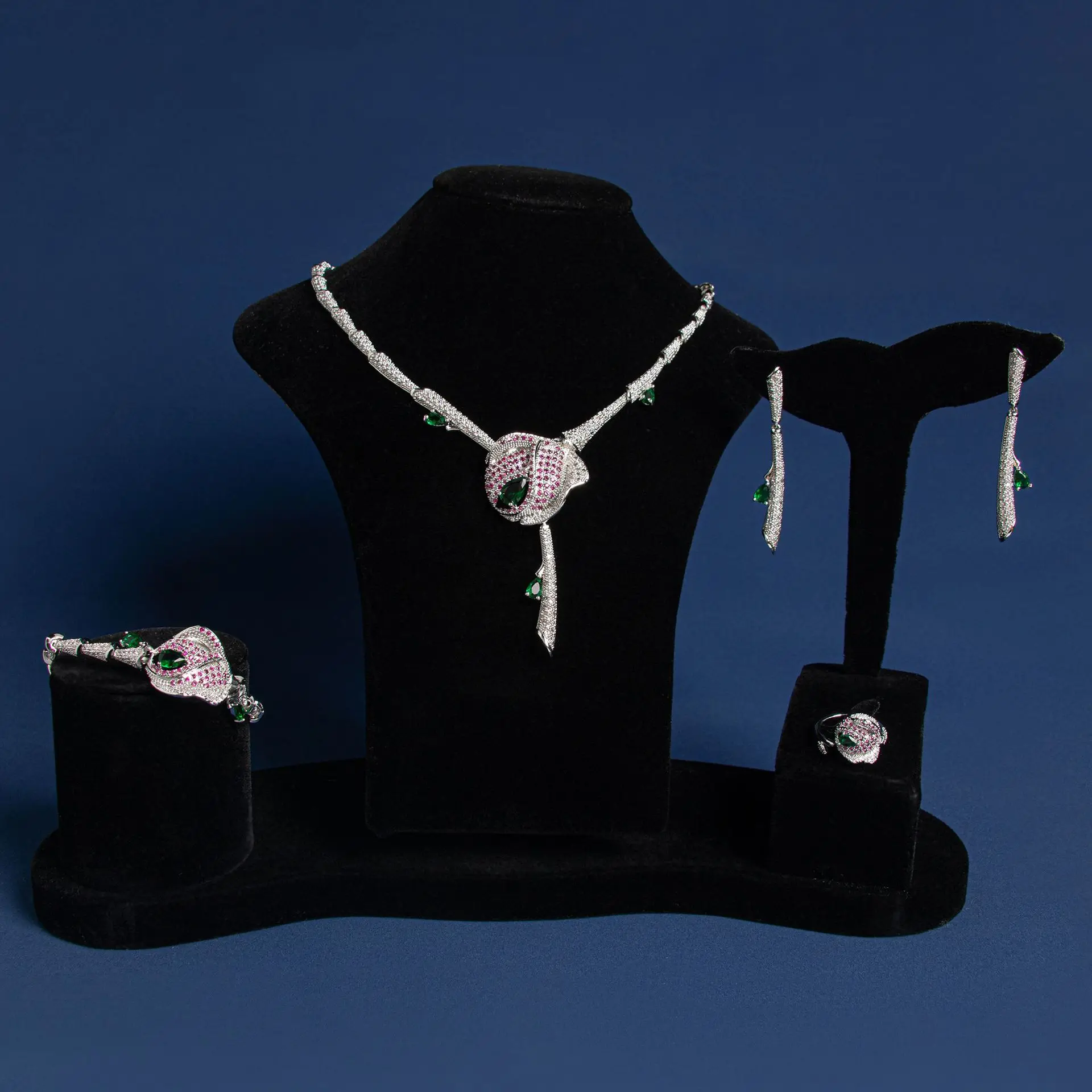 Squisito fiore bagliore Zirconia Collana Orecchini Bracciale Anello Set Abito Partito Matrimonio Sposa Prom Accessori M-251