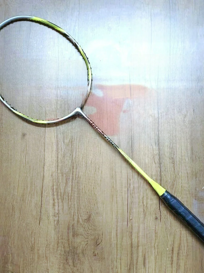 raquette-de-badminton-haut-de-gamme-en-fibre-de-carbone-arc-7-pro-adaptee-aux-debutants-et-aux-joueurs-avances-offensif-et-defensif