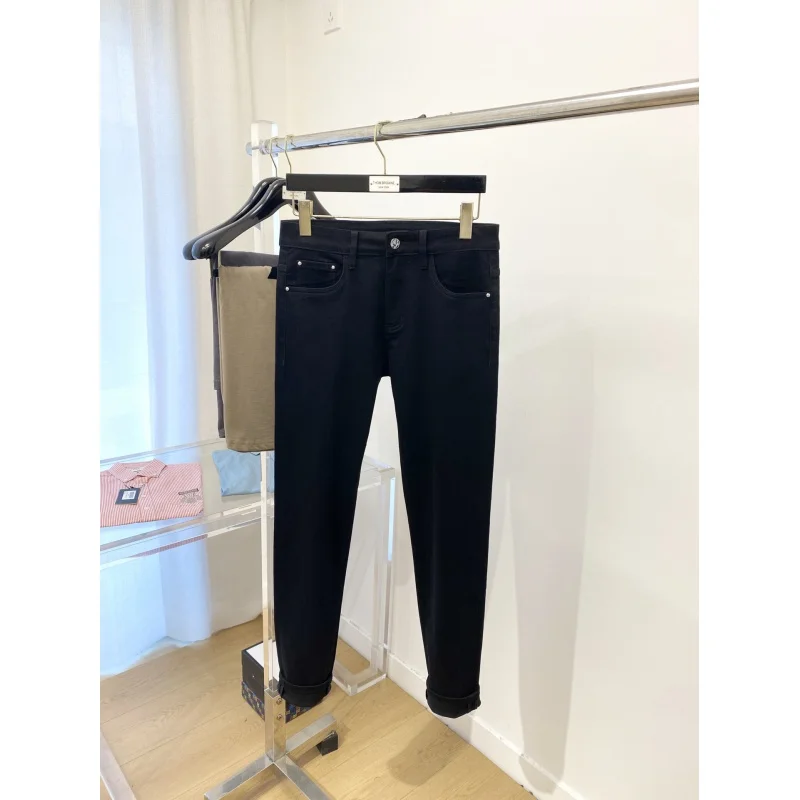 Pantalones vaqueros ligeros de lujo para hombre, pantalones casuales de moda, tendencia negra, corte simple y delgado, tubo recto pequeño, calidad