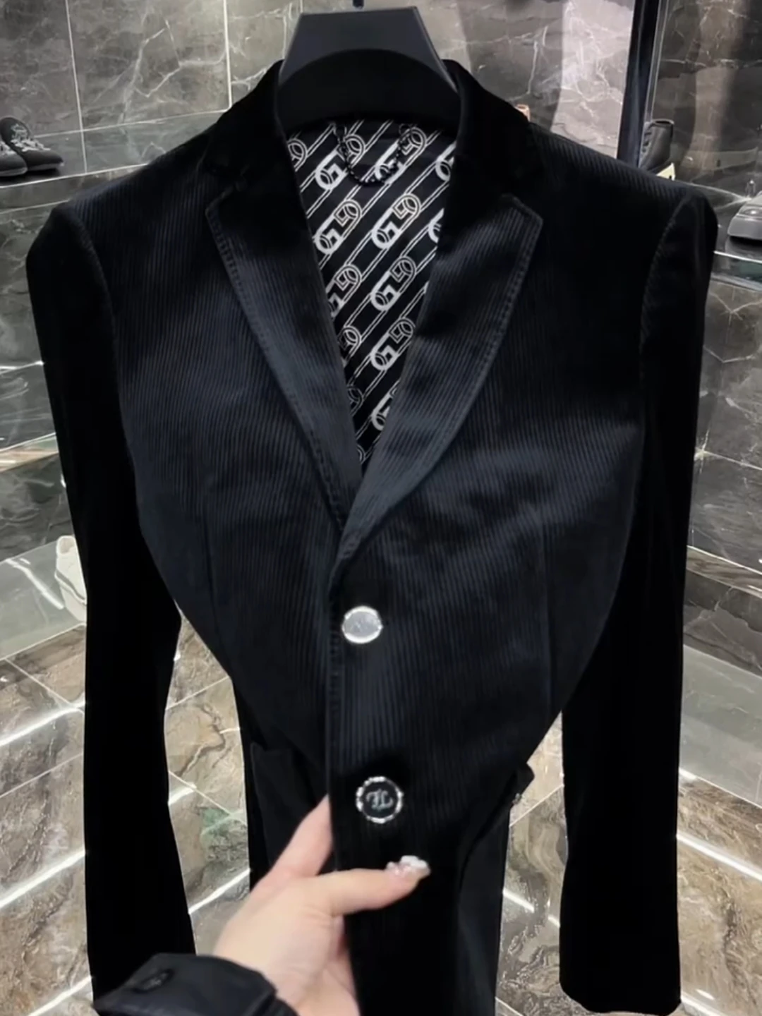 

Новый осенне-зимний мужской повседневный деловой пиджак в полоску в европейском стиле, роскошный, модный, универсальный, трендовый, повседневный, приталенный крой