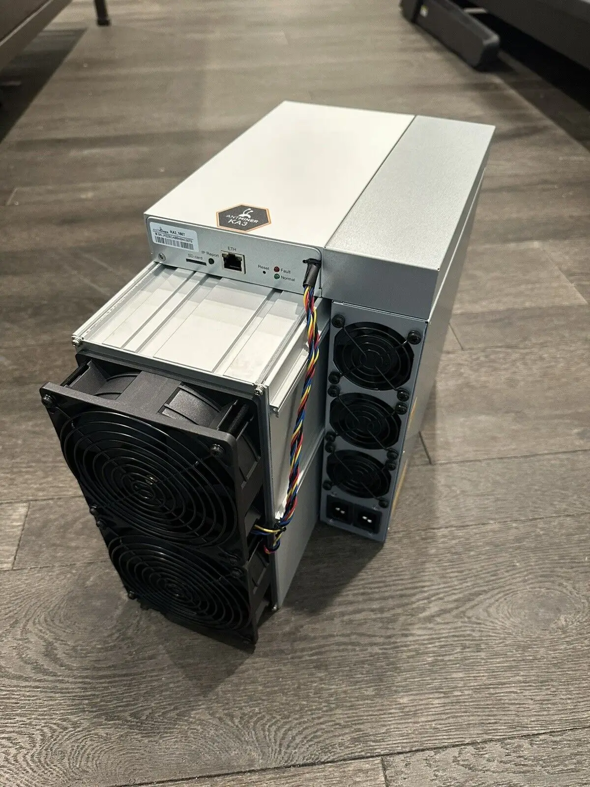 

Новинка Antminer KA3 166T 3154W Kadena KDA Майнер в наличии готовый к отправке