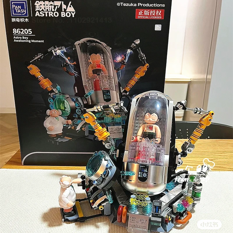 1500pcs Iron Wall Astro Boy Awakening Moment Genaku Second Generation Robot Model Tide Play Building Block Assembly 86205 Toys