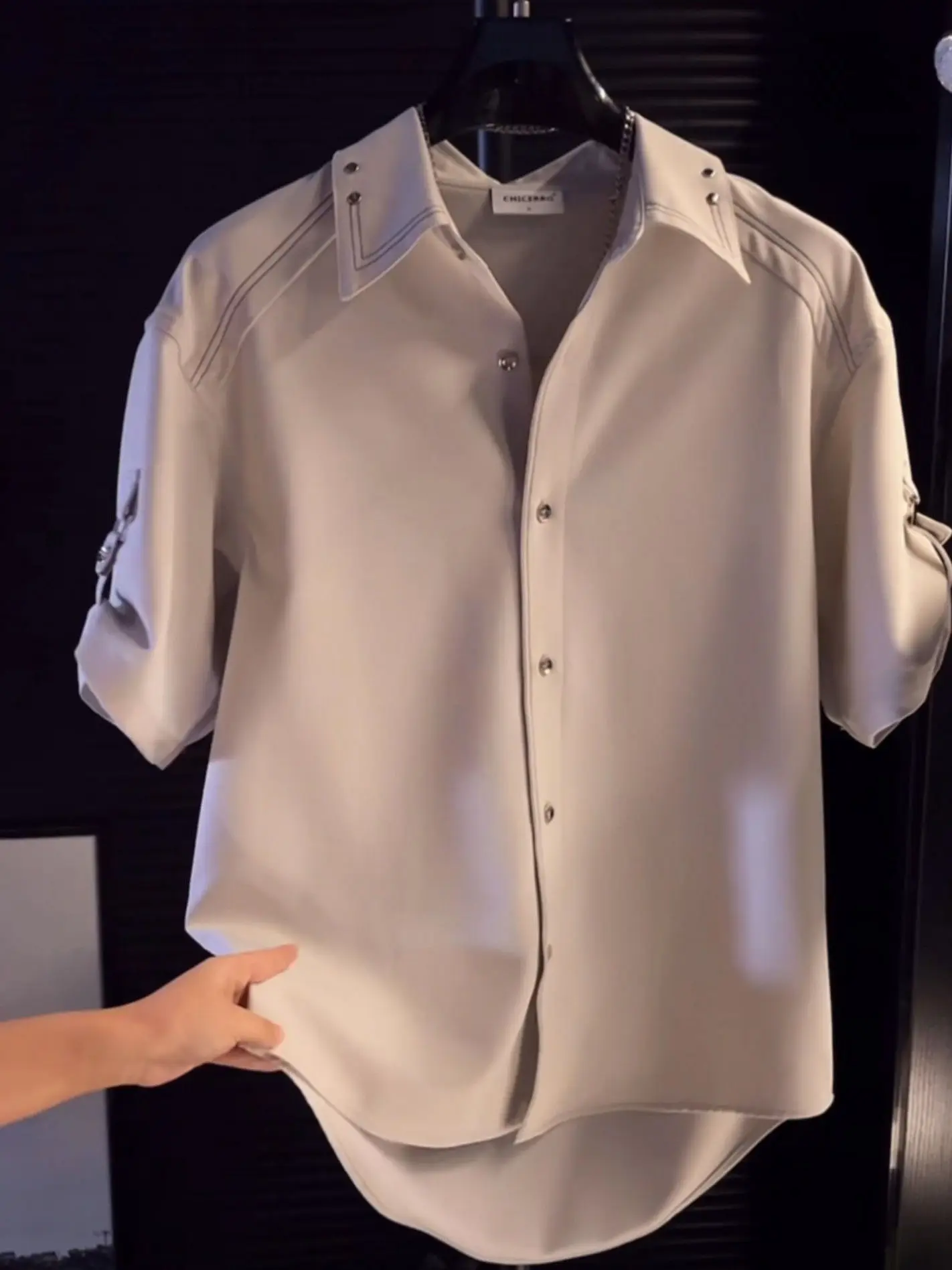 

Летняя новинка: Мужская футболка оверсайз в стиле casual с уникальным дизайном и универсальным воротником