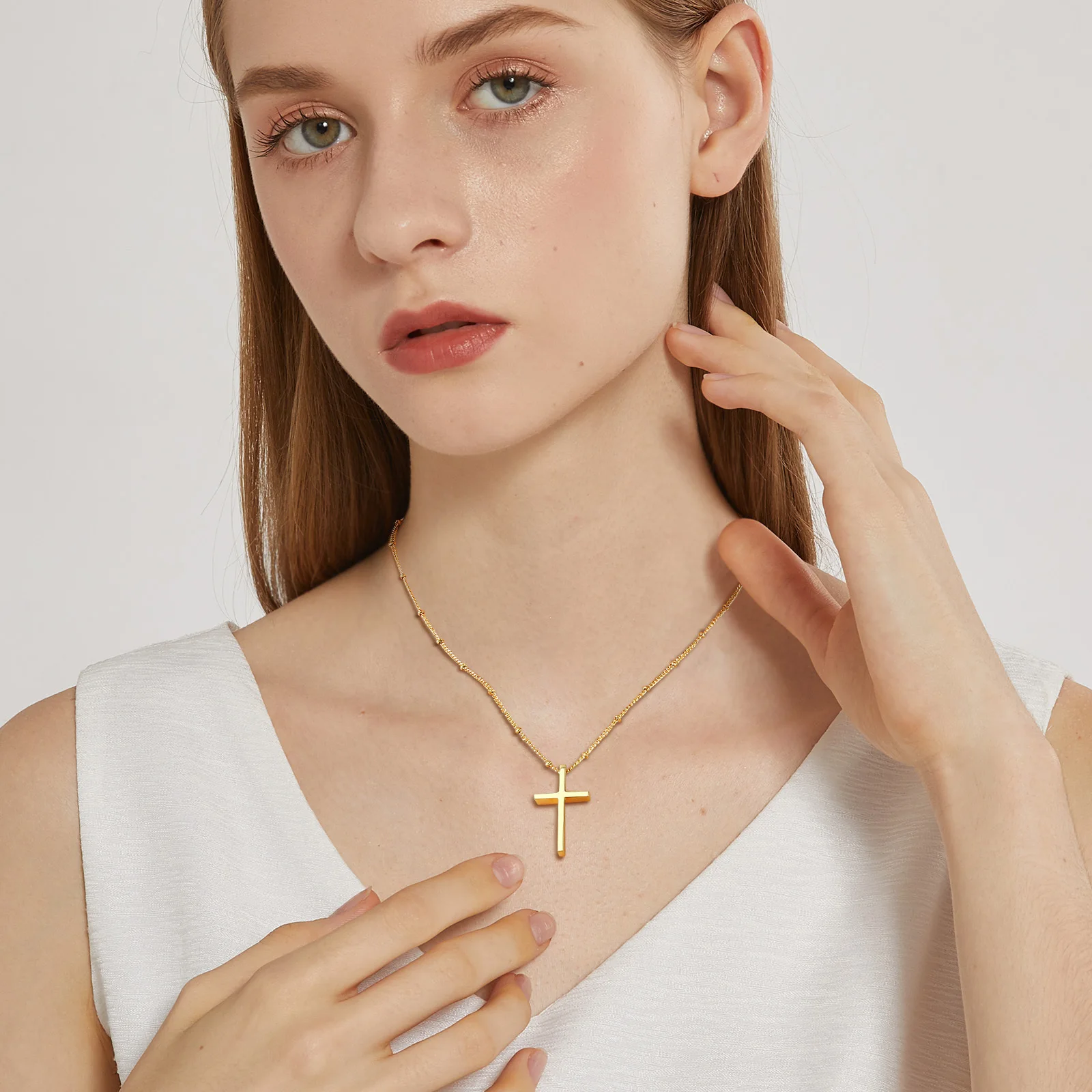 Vnox Cross Necklaces for Women,Hollow Vertical Cross Pendant, Christ Faith Jesus Jewelry, Minimalist Chic Fashion Elegant Collar