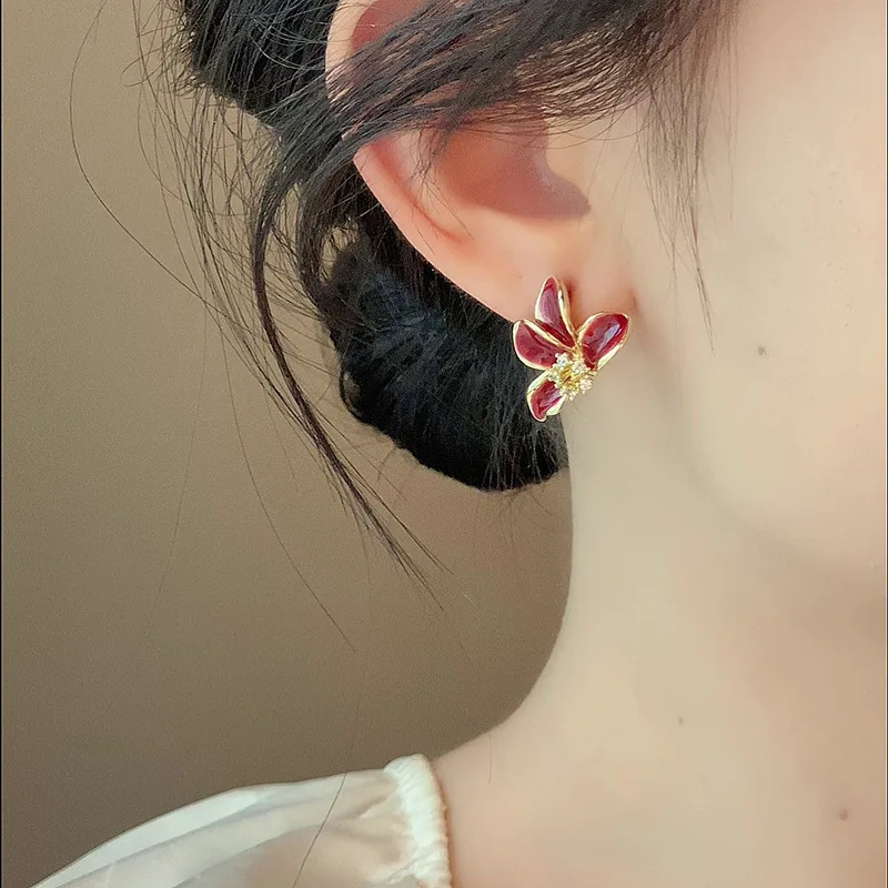 Asymmetric Metal Crystal Dripping Oil Flowers Earrings European American Style Personalized Fashion Stud Earrings Girls Jewelry